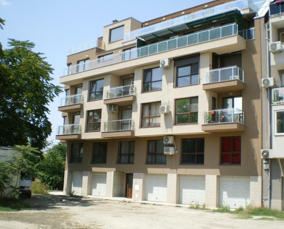 Park View Apartment Plovdiv With Parking Exterior foto